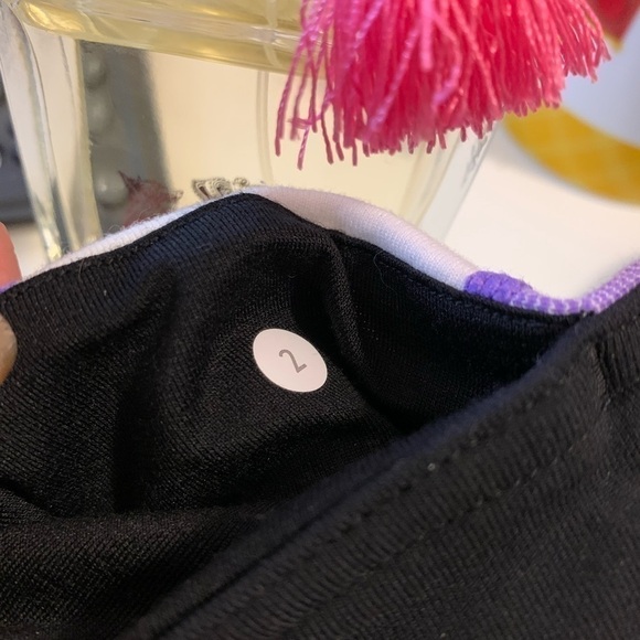 Lululemon Groove Crop Yoga Pants Size 2 - Picture 5 of 7